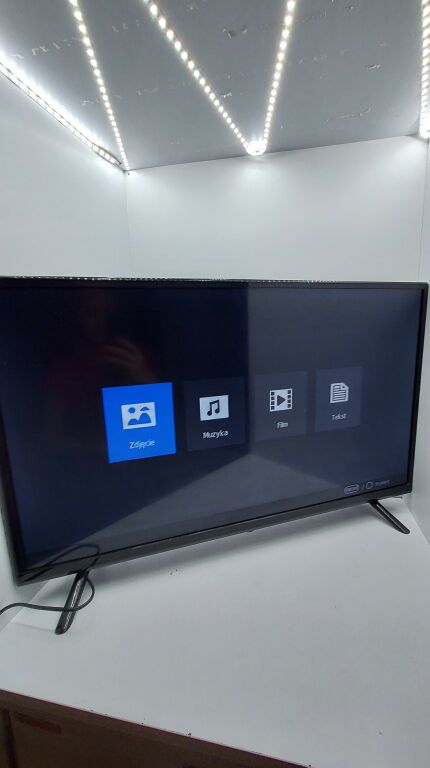 TELEWIZOR BAUHN 32 LED TV +PILOT