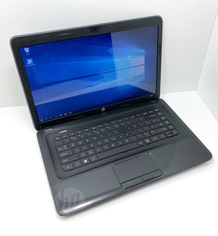 LAPTOP HP 2000 AMD E1-1500 WIN10 4 GB RAM OPIS!