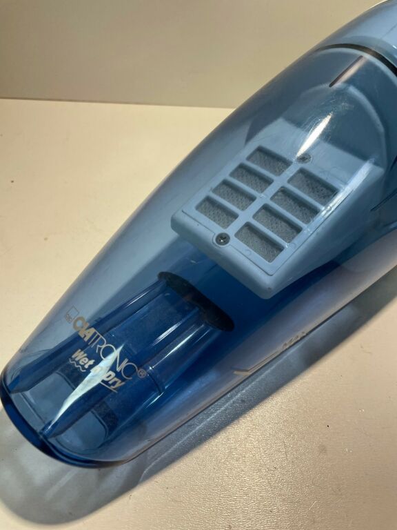 odkurzacz-samochodowy-clatronic-aks-828-model-aks-828