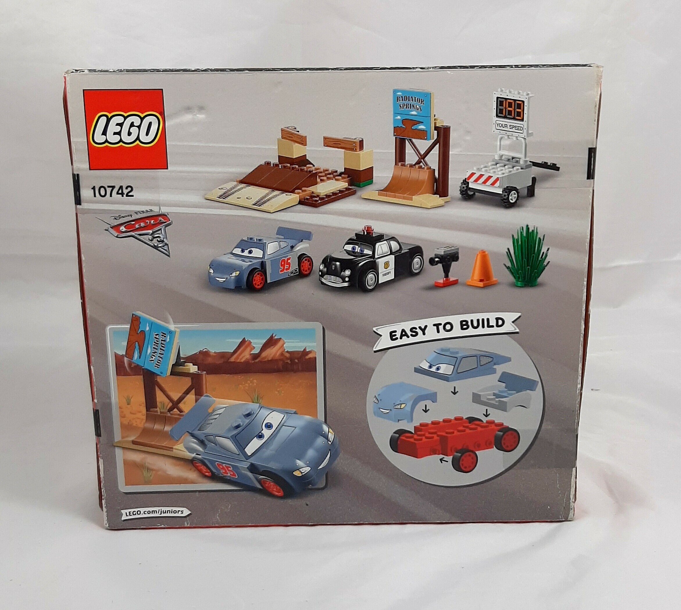 lego-juniors-cars-10742-trening-szybkosci-auta-hi-stan-powystawowy