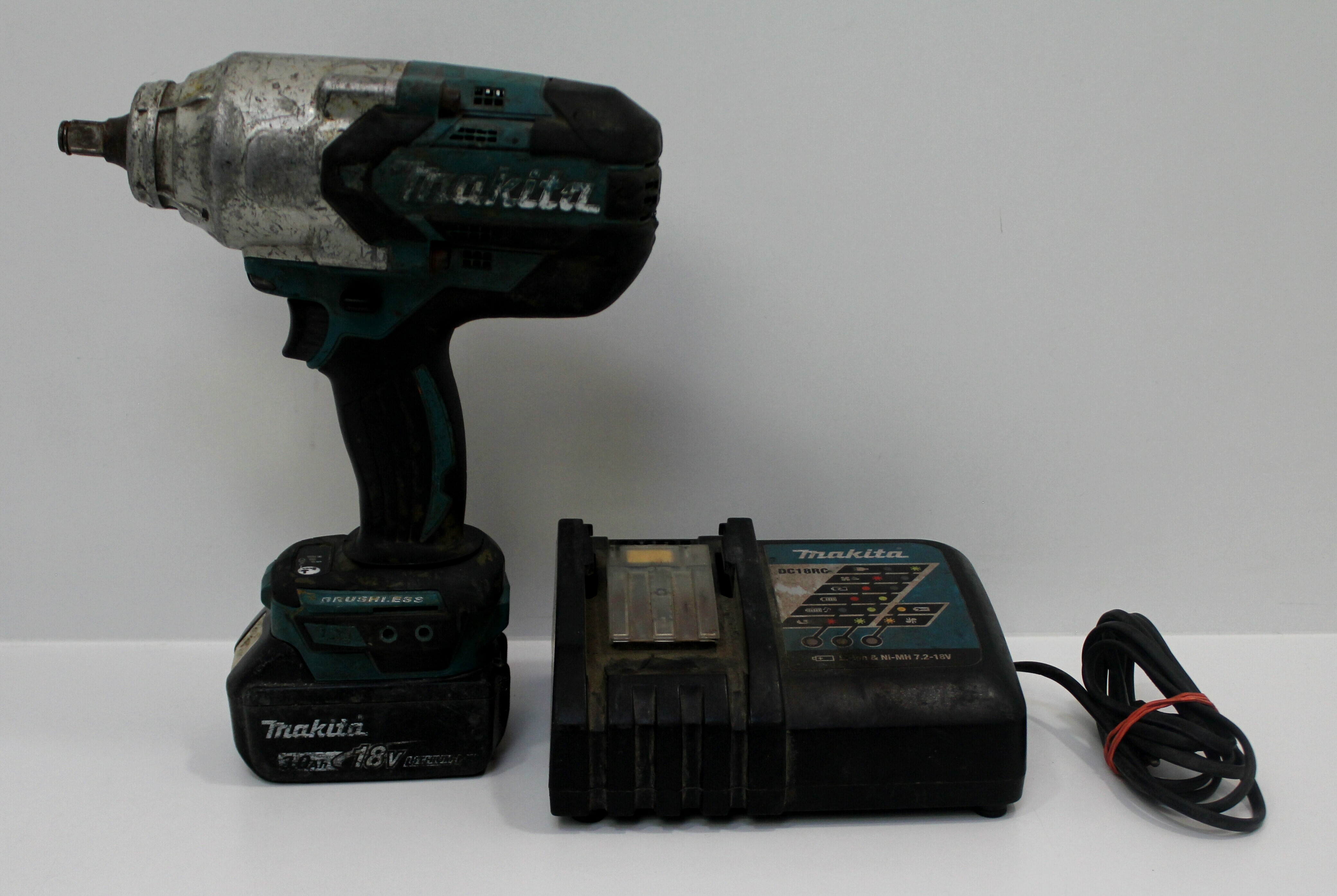 klucz-udarowy-makita-dtw-1002-jana-pawla-ii-41a-warszawa