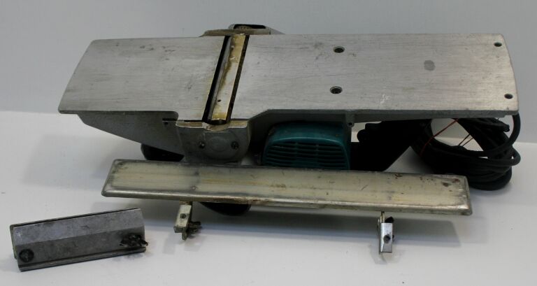 STRUG CIESIELSKI DO DREWNA MAKITA 1806B