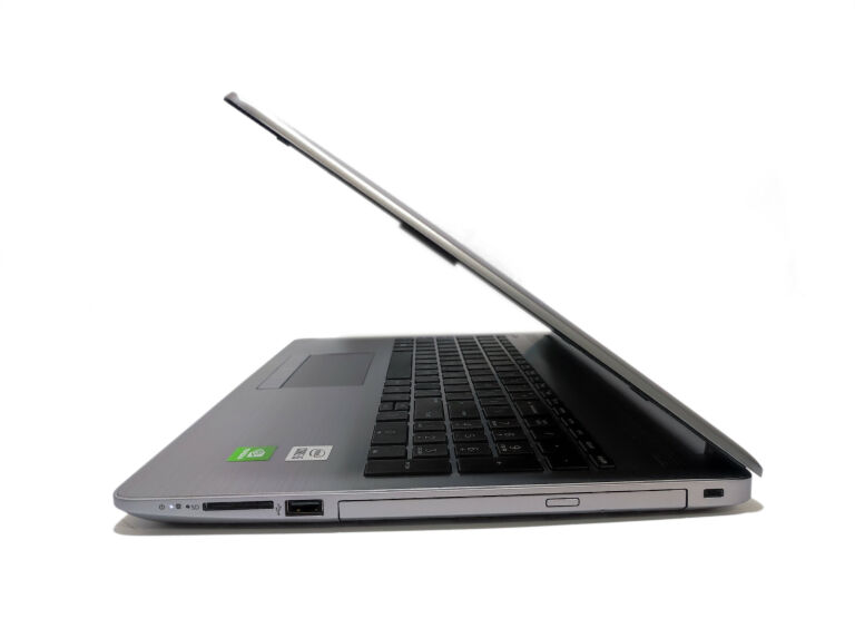LAPTOP HP 250 G7 I5-1035G1|8GB RAM|256SSD MX110