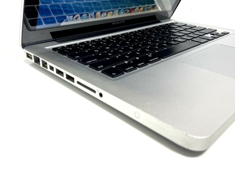 APPLE MACBOOK PRO 2012 I5/4GB RAM /500 HDD OPIS!