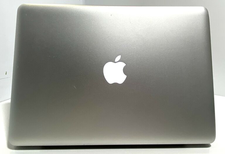 APPLE MACBOOK PRO 2012 I5/4GB RAM /500 HDD OPIS!