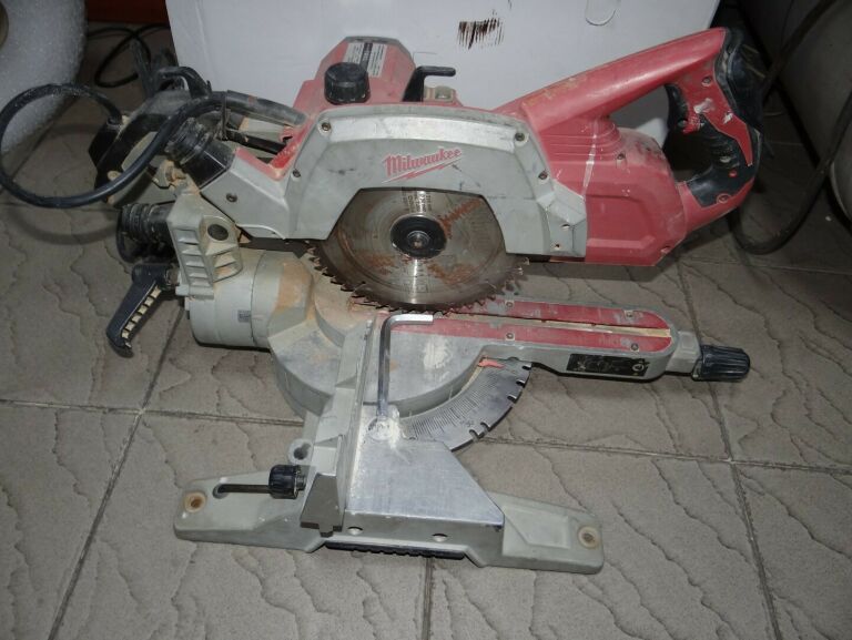 UKOŚNICA MILWAUKEE 4483 33