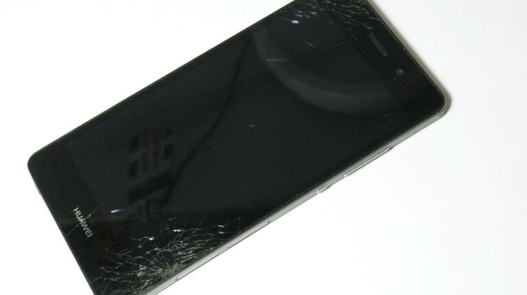 telefon-telefon-huawei-p8-lite-zbity-wyszynskiego-24-tczew