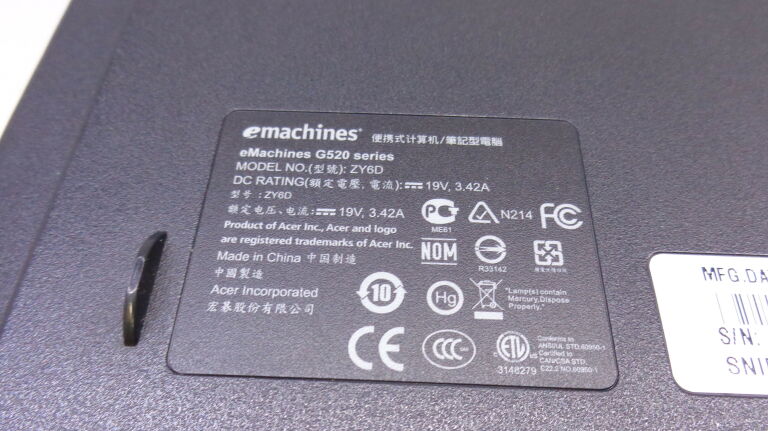 LAPTOP EMACHINES G520 WIN7 3GB OPIS