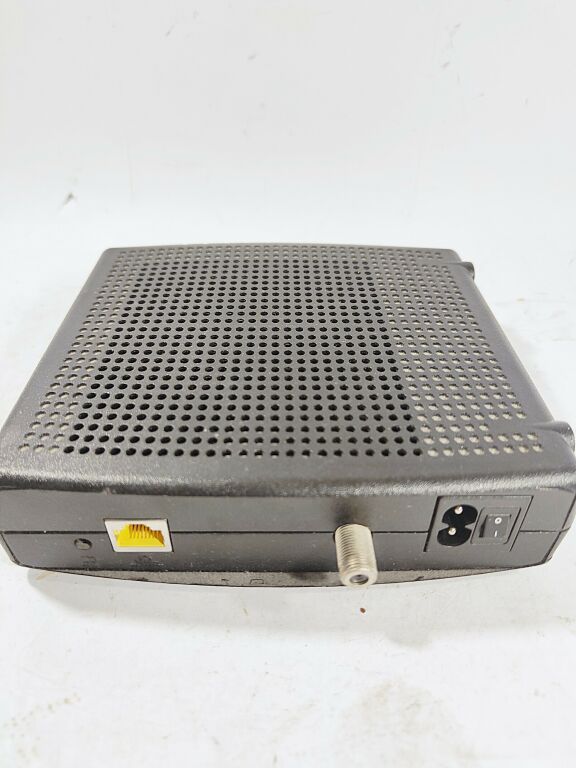 router-modem-arris-cm820-producent-arris