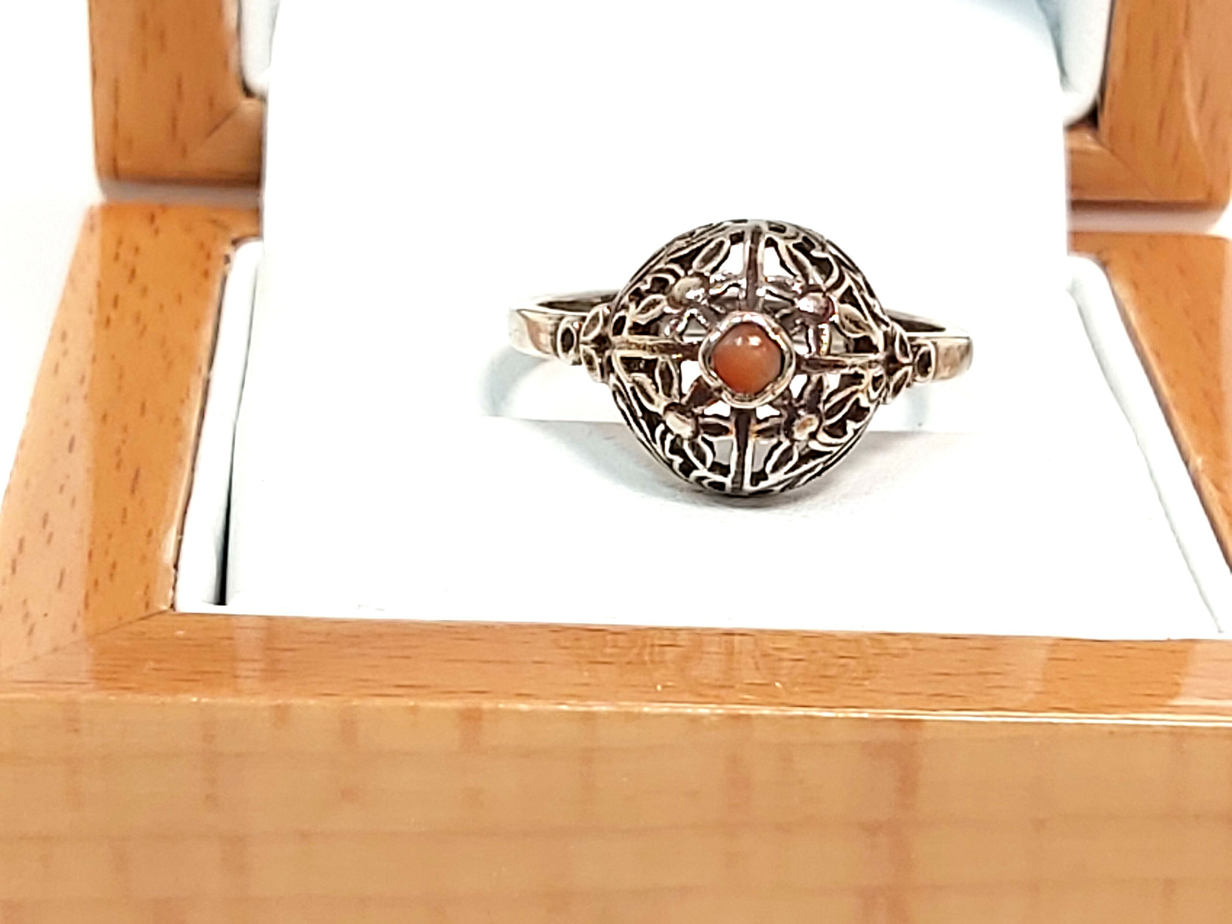 pierscionek-warmet-szarotka-z-koralem-262g-pr92-material-srebro