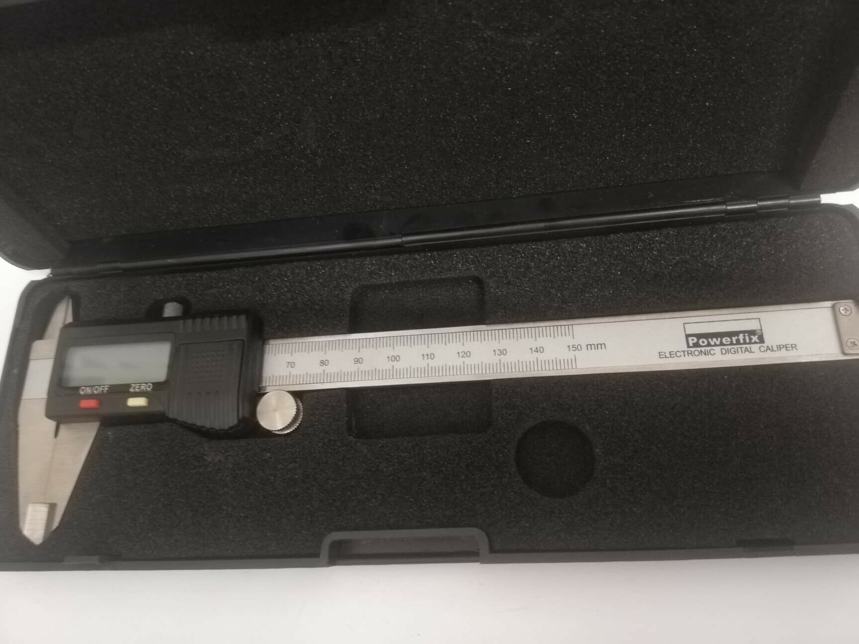 suwmiarka-powerfix-z22855f-pudelko-marka-powerfix