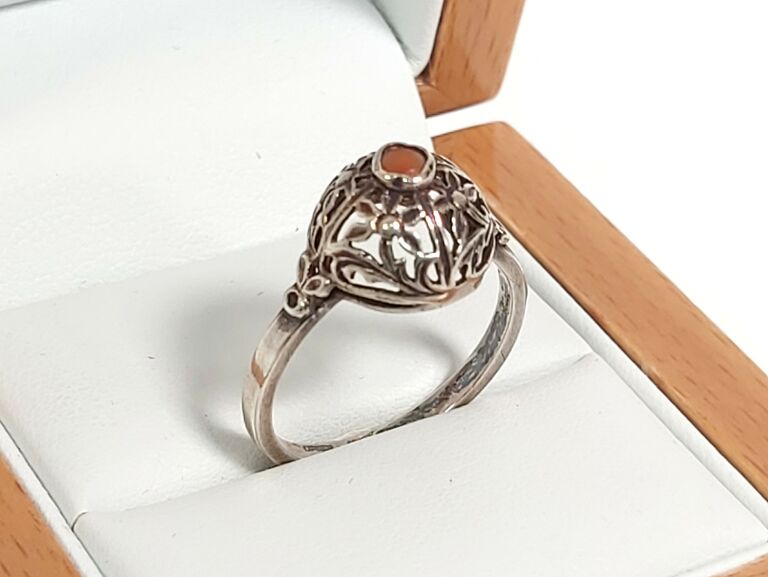 pierscionek-warmet-szarotka-z-koralem-262g-pr92-stan-uzywany