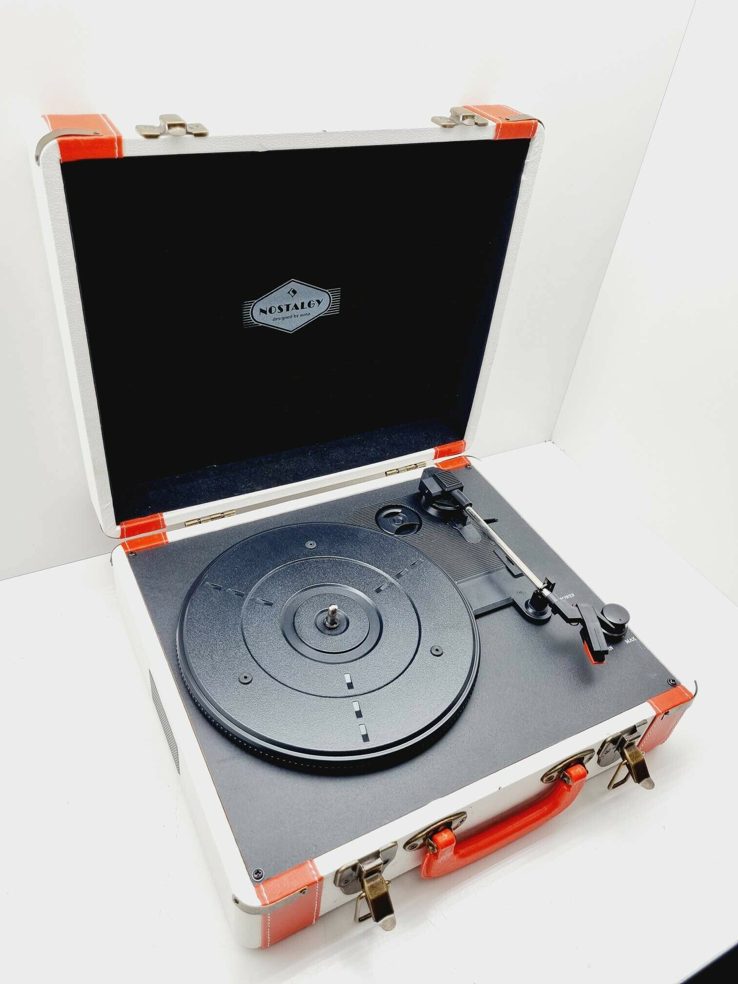 gramofon-auna-nostalgy-w-walizce-marka-inna