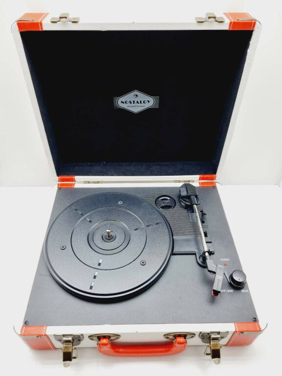 gramofon-auna-nostalgy-w-walizce-jednosci-narodowej-45-sj-wroclaw