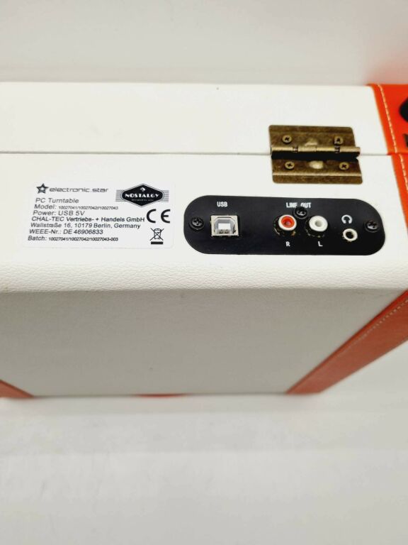 gramofon-auna-nostalgy-w-walizce-wbudowany-przedwzmacniacz-brak-informacji