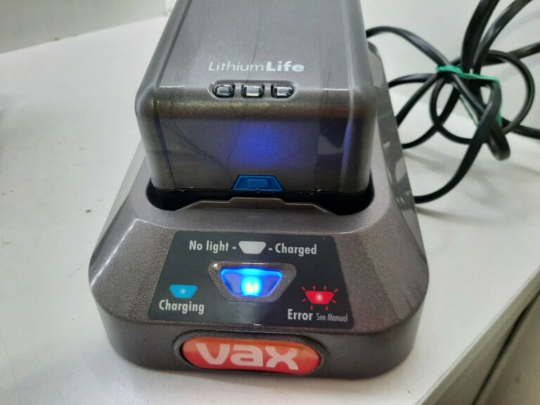 ODKURZACZ BEZWORKOWY DIRT DEVIL VAX AIR CORDLESS