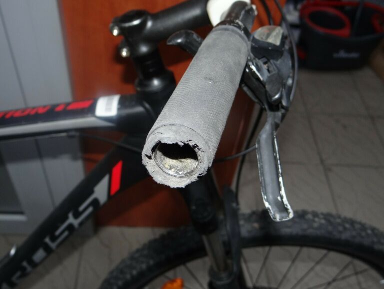 ROWER MTB KROSS BLACK EDITION 1