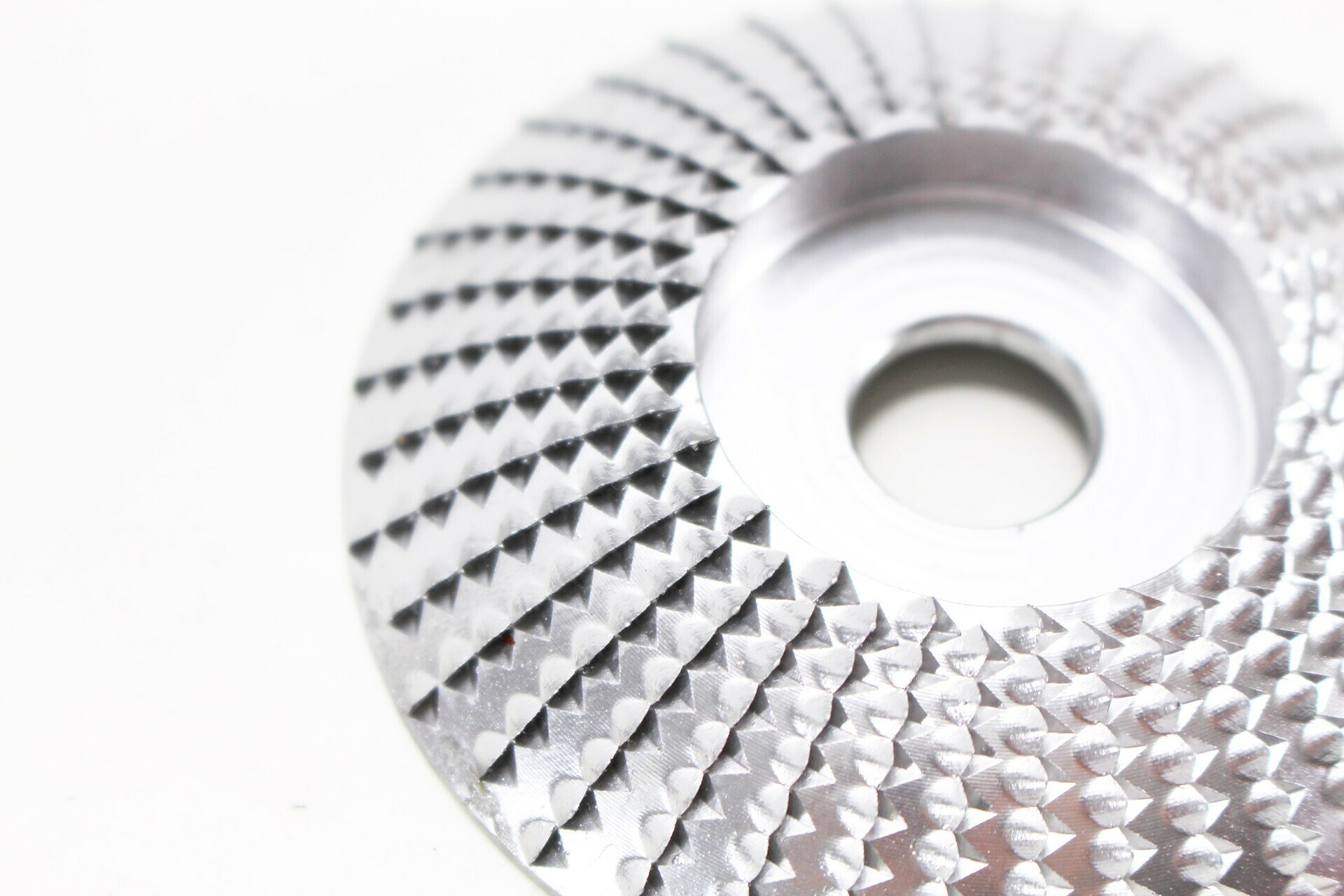 sciernica-tarcza-do-rzezbienia-strugania-zastosowanie-drewno