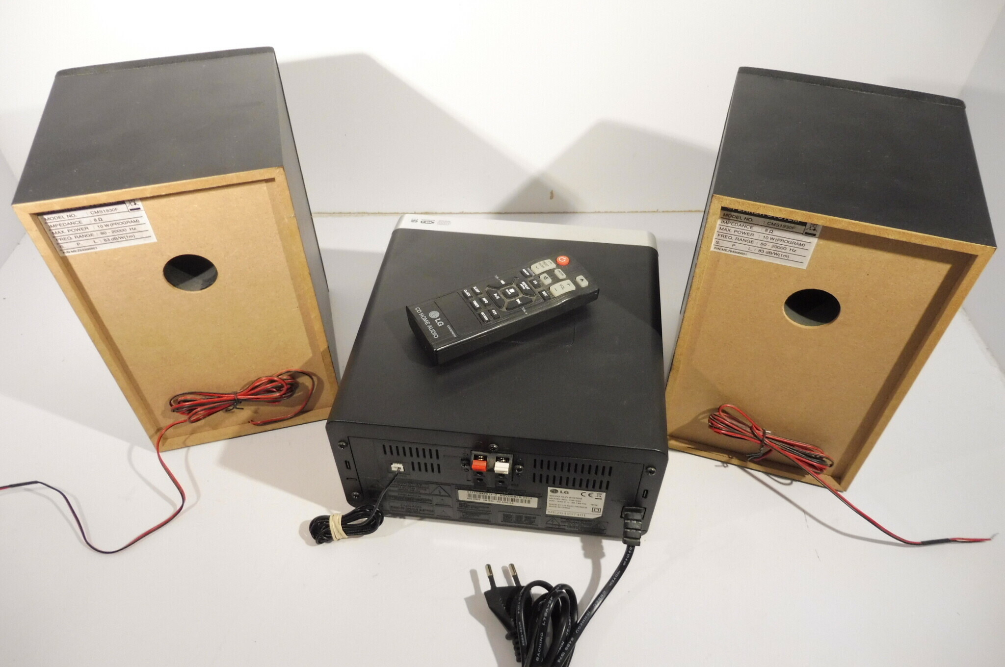 mini-wieza-lg-cm1930-pilot-model-cm1930