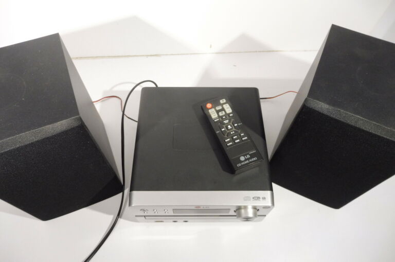 mini-wieza-lg-cm1930-pilot-marka-lg