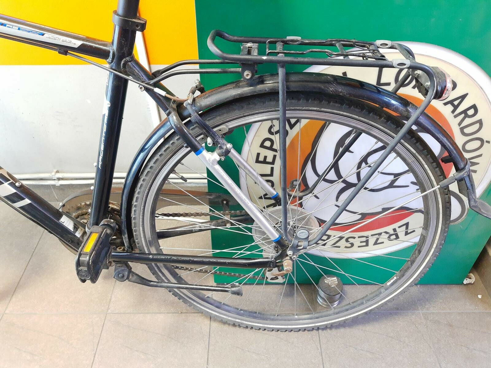 rower-trekkingowy-meski-giant-argento-rs-3-rozmiar-kola-27