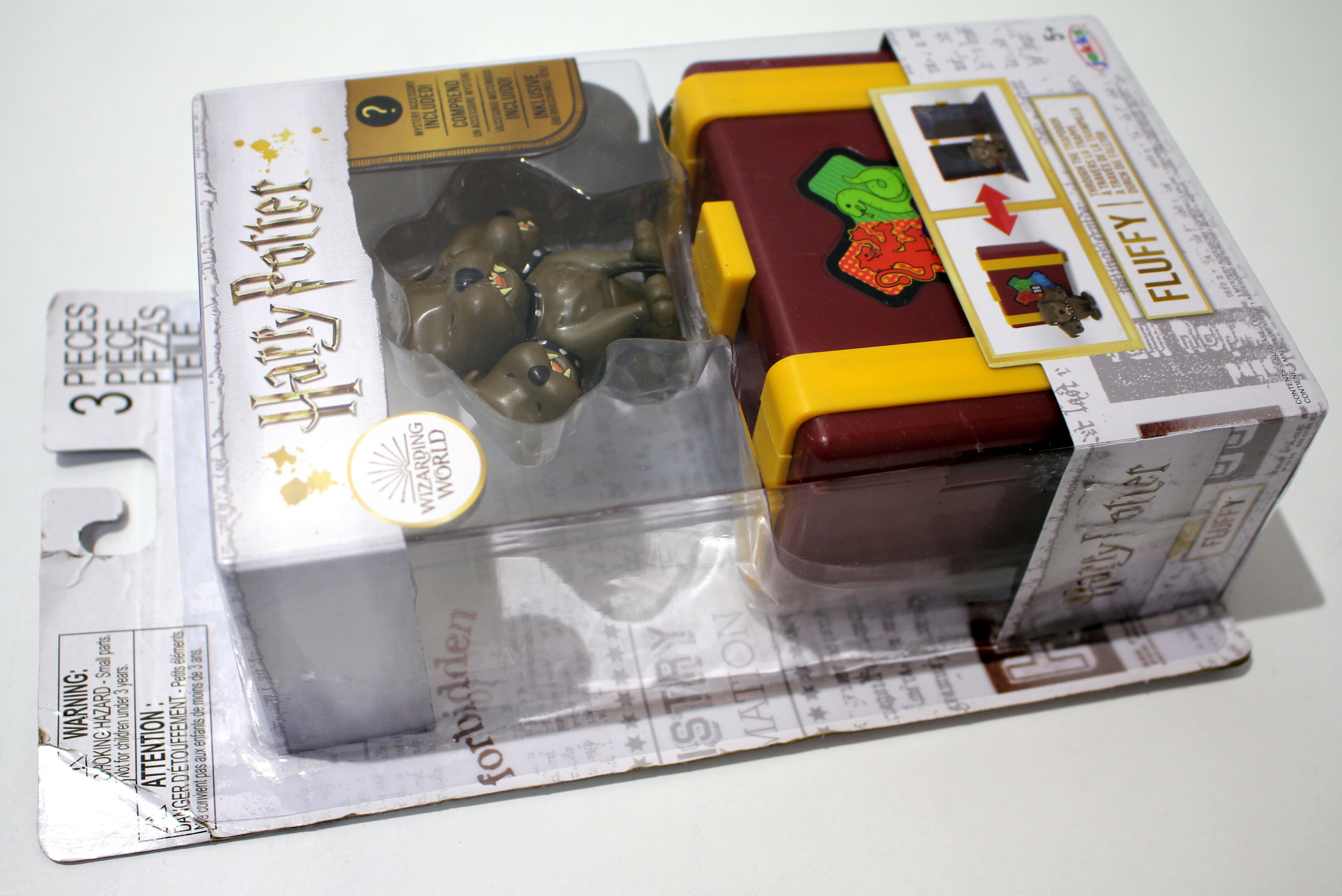 harry-potter-figurka-fluffy-jakks-kuferek-seria-wizarding-world