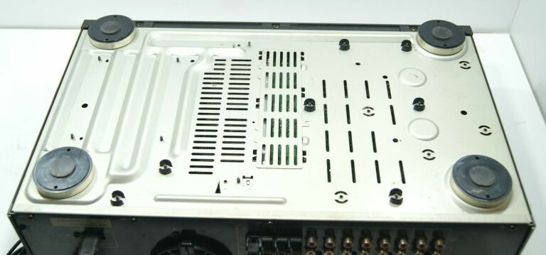 SUPER WZMACNIACZ STEREO TECHNICS SU-V300