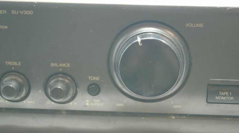 SUPER WZMACNIACZ STEREO TECHNICS SU-V300