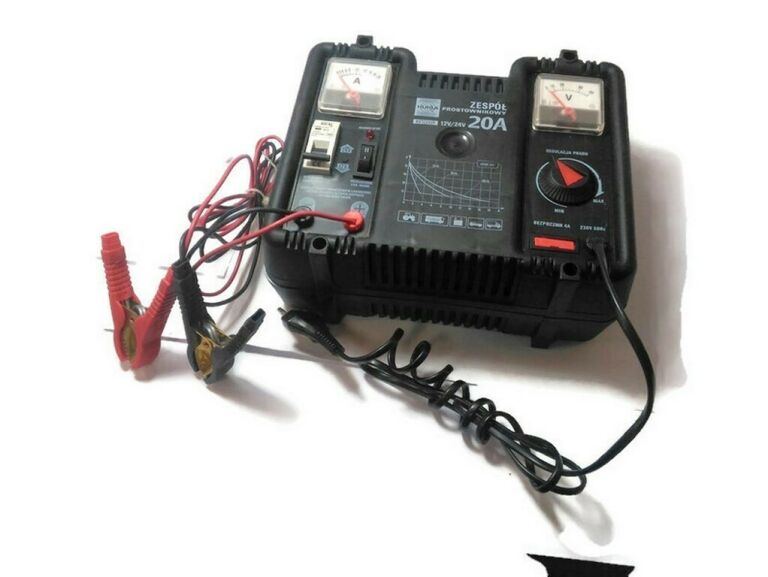 PROSTOWNIK ŁADOWARKA KUKLA 12V/24V 20A BK122420
