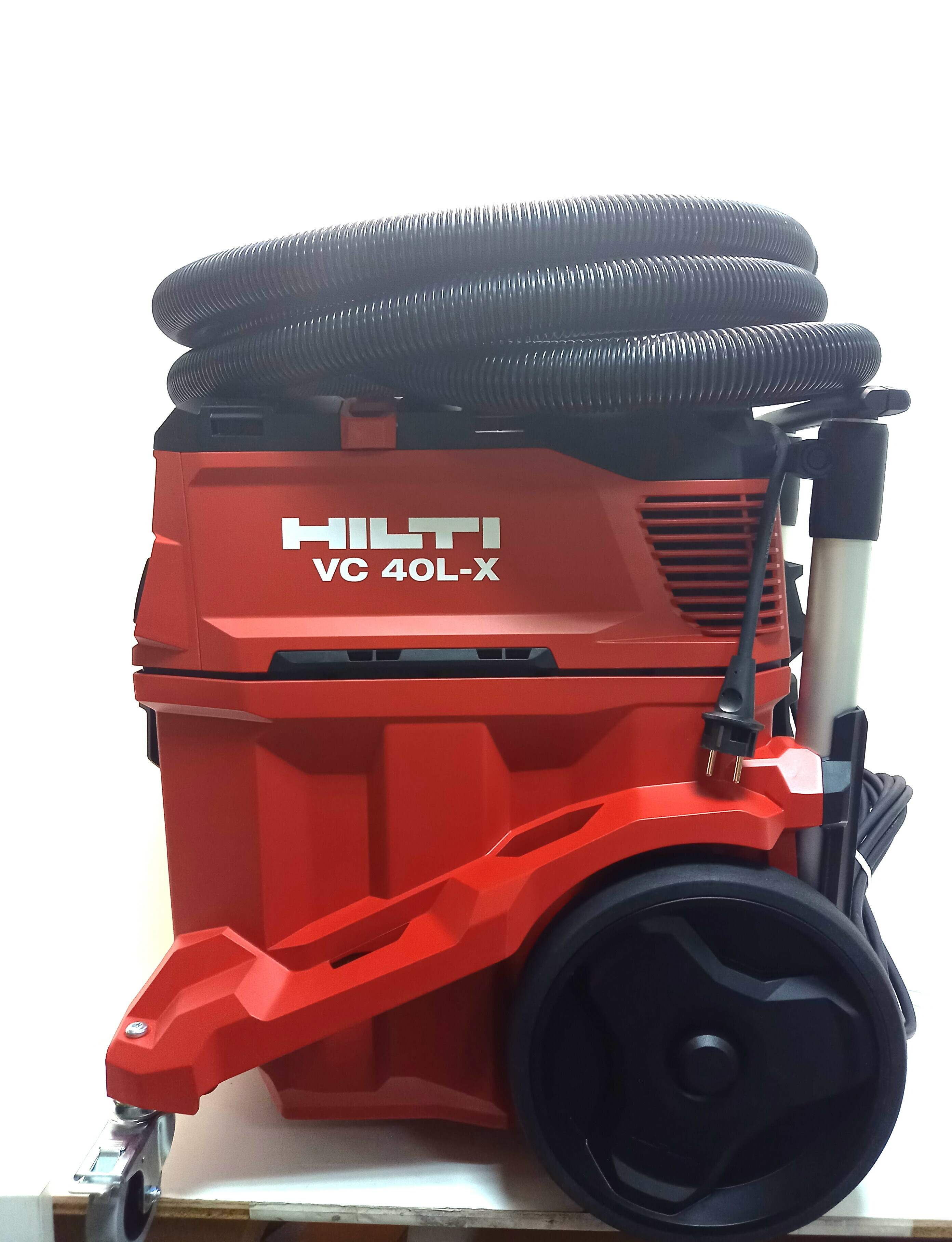 odkurzacz-uniwersalny-hilti-vc40l-plac-obroncow-wybrzeza-8a3-puck