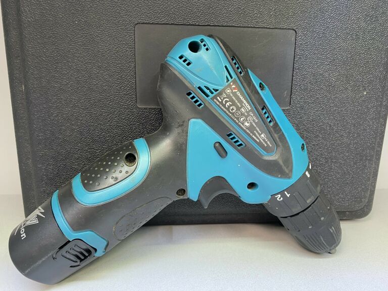 wkretarka-champion-cp-1515-super-zestaw-rodzaj-silnika-silnik-szczotkowy