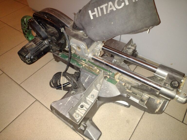 UKOŚNICA HITACHI C8FSE