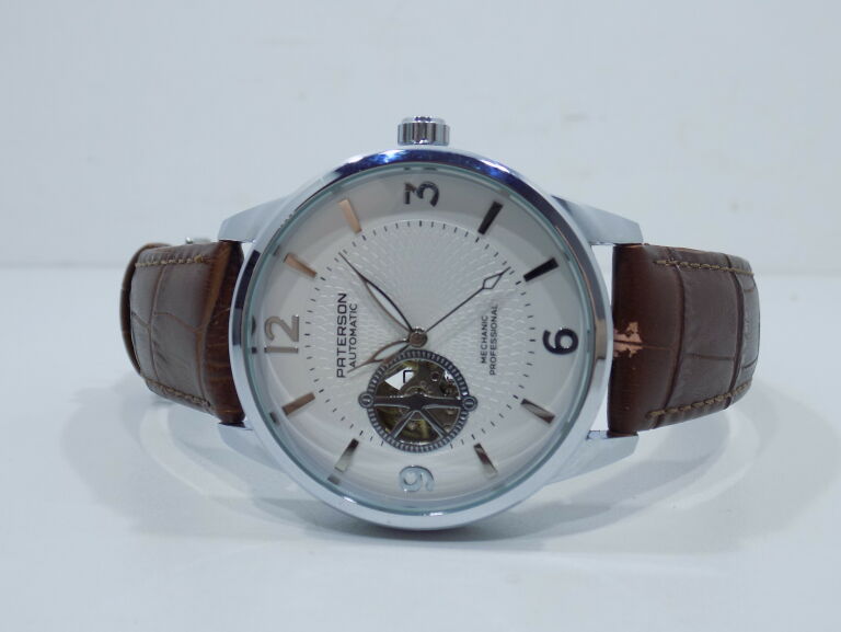 ELEGANCKI ZEGAREK AUTOMATYCZNY PATERSON 3801
