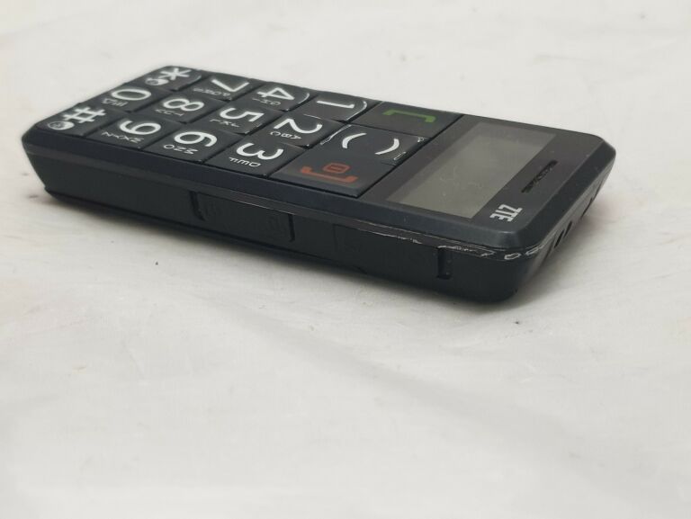 telefon-zte-g-s302-typ-telefon-komorkowy