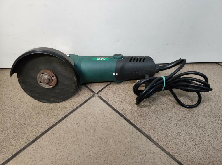 SZLIFIERKA KĄTOWA VERTO 51G091 850W 125MM