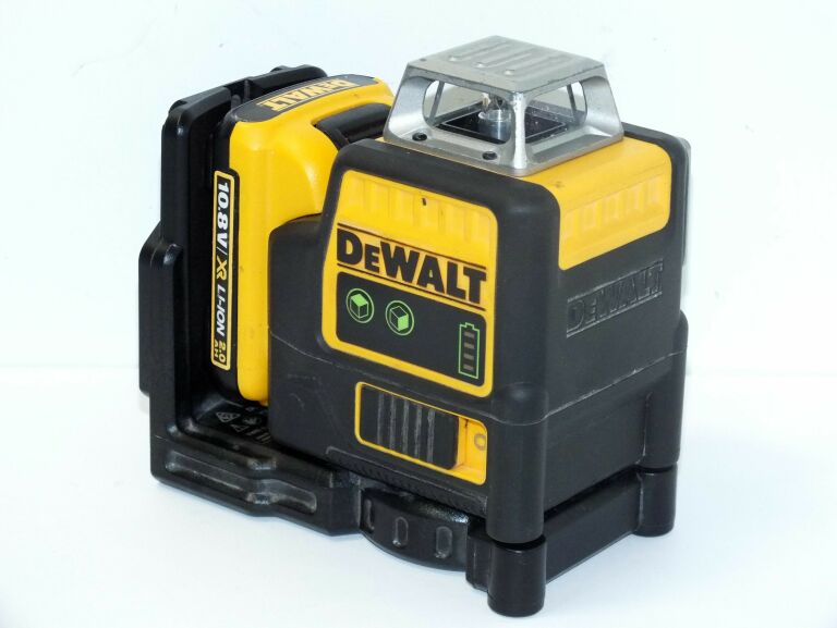 LASER KRZYŻOWY DEWALT DCE0811G + AKU 2AH 10,8V