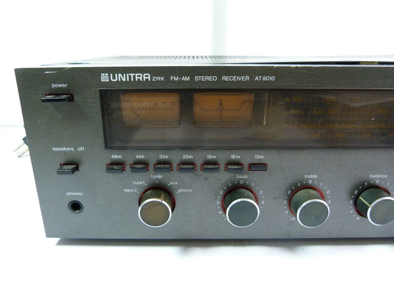 AMPLITUNER UNITRA AT 9010