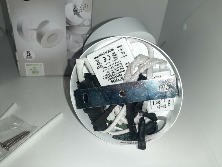 LAMPA REFLEKTOREK GŁOŚNIK JINO INSPIRE MUSIC 8W
