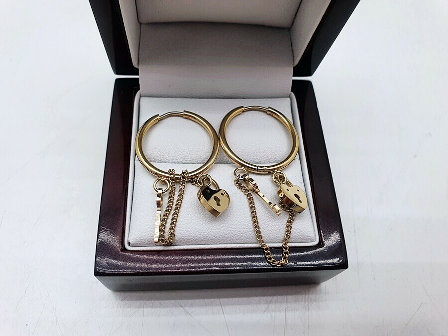 kolczyki-wiszace-stal-chirurgiczna-serce-klucz-strzegomska-200-wroclaw