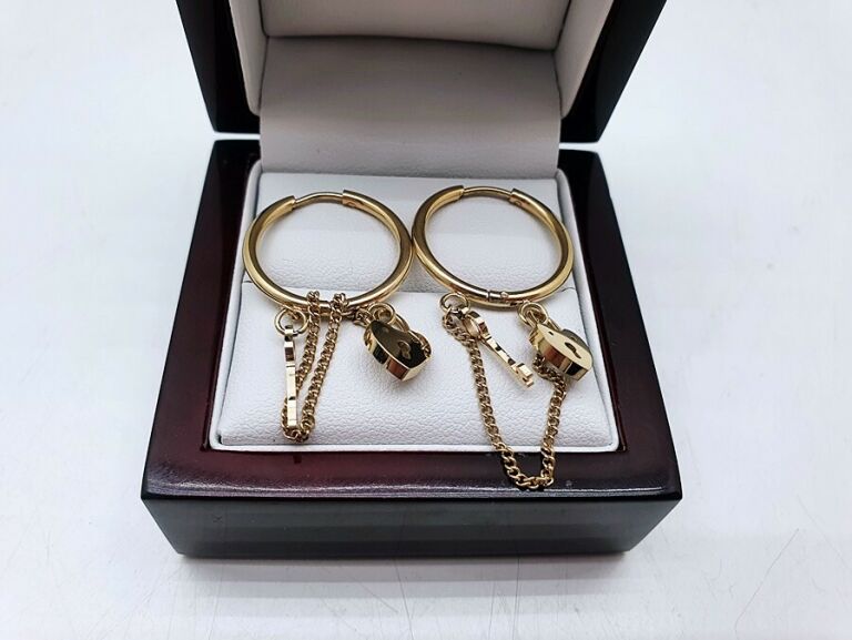 kolczyki-wiszace-stal-chirurgiczna-serce-klucz-ean-gtin-5904917848272