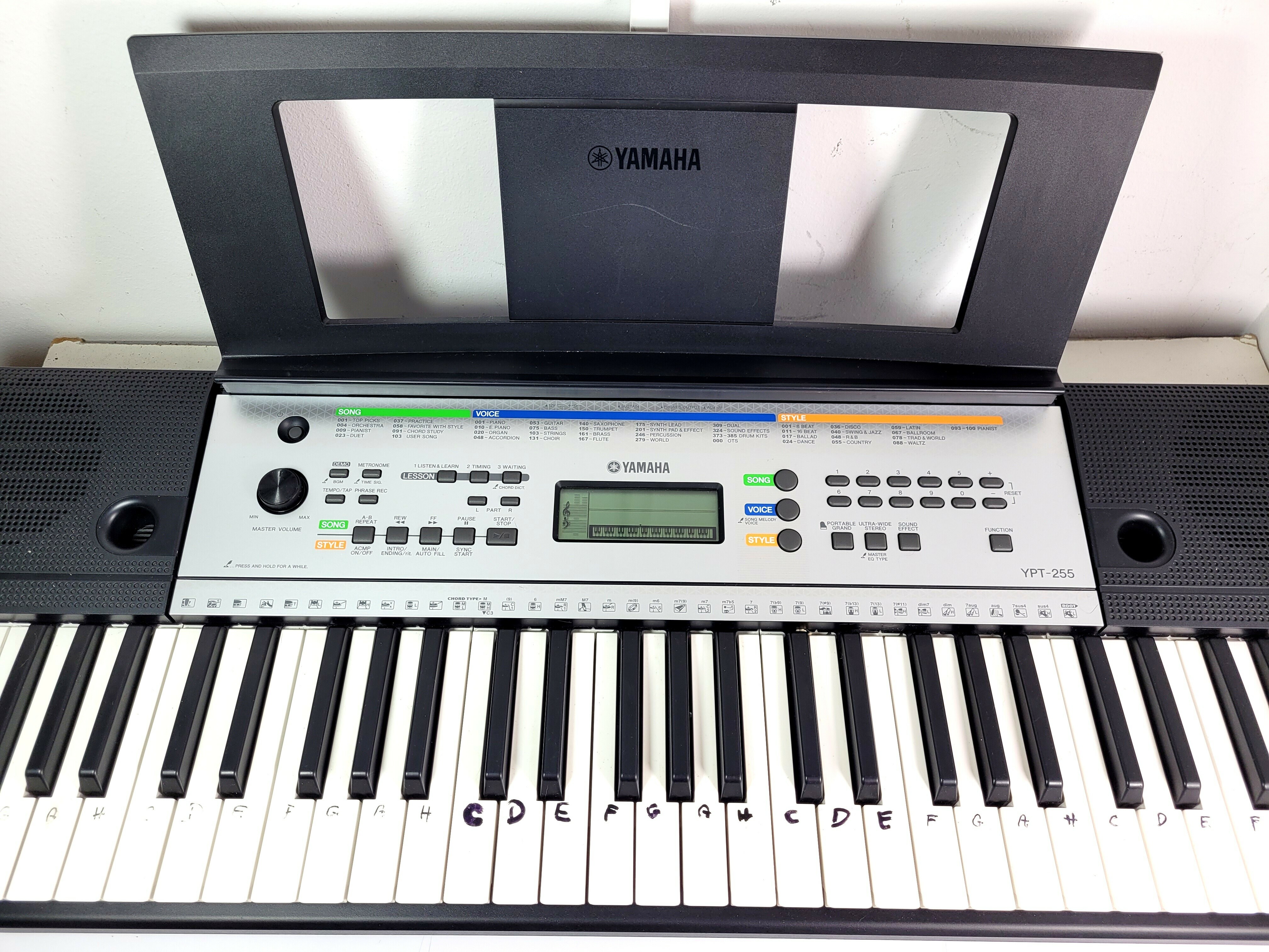 zadbany-keyboard-cyfrowy-yamaha-ypt-255-stojak-ean-4957812620642