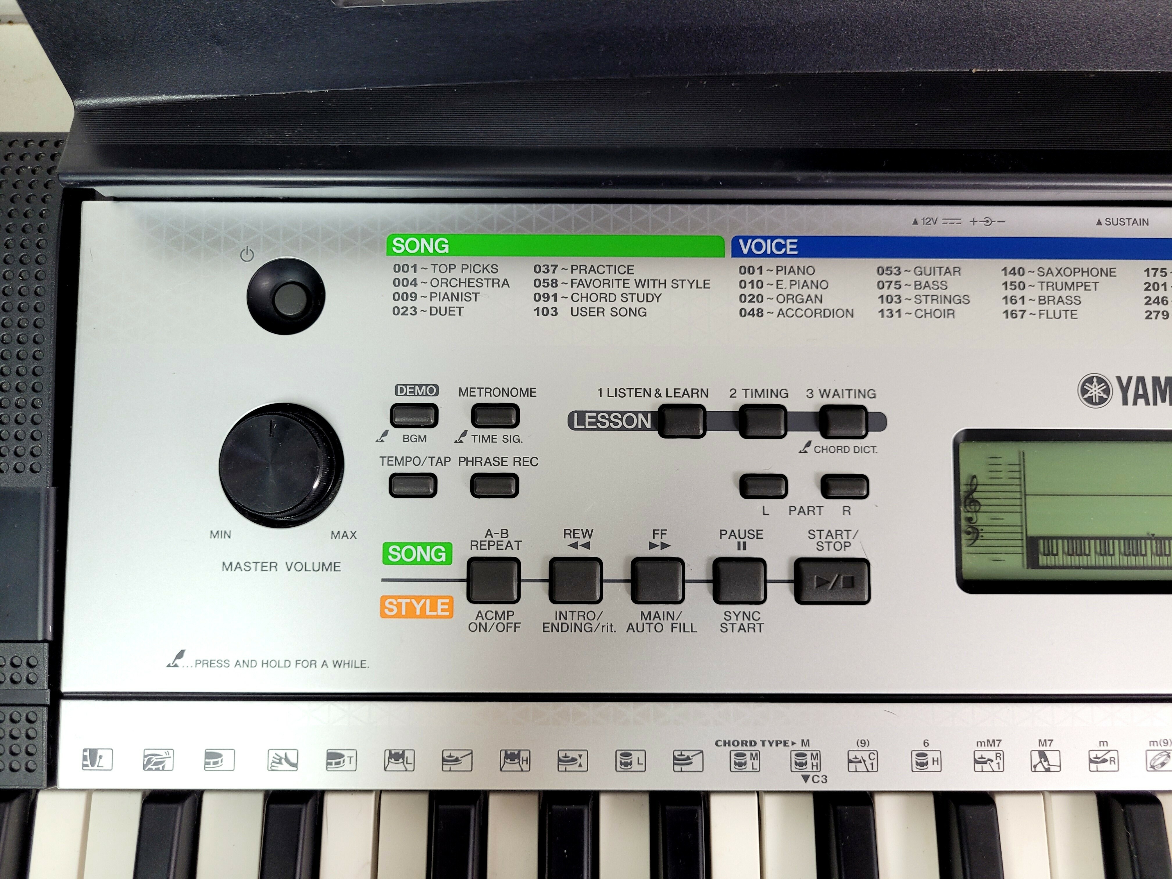 zadbany-keyboard-cyfrowy-yamaha-ypt-255-stojak-model-ypt-255