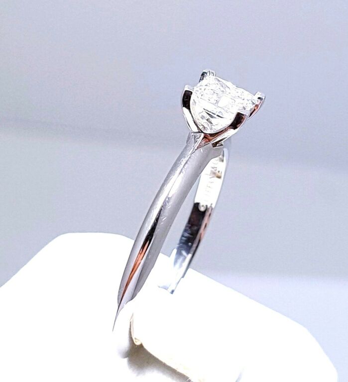 pierscionek-zareczynowy-tiffany-diament-platyna-kamien-diament