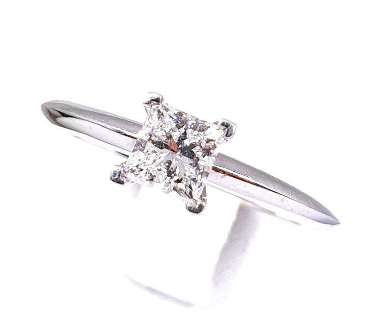 pierscionek-zareczynowy-tiffany-diament-platyna-zelazna-67-warszawa