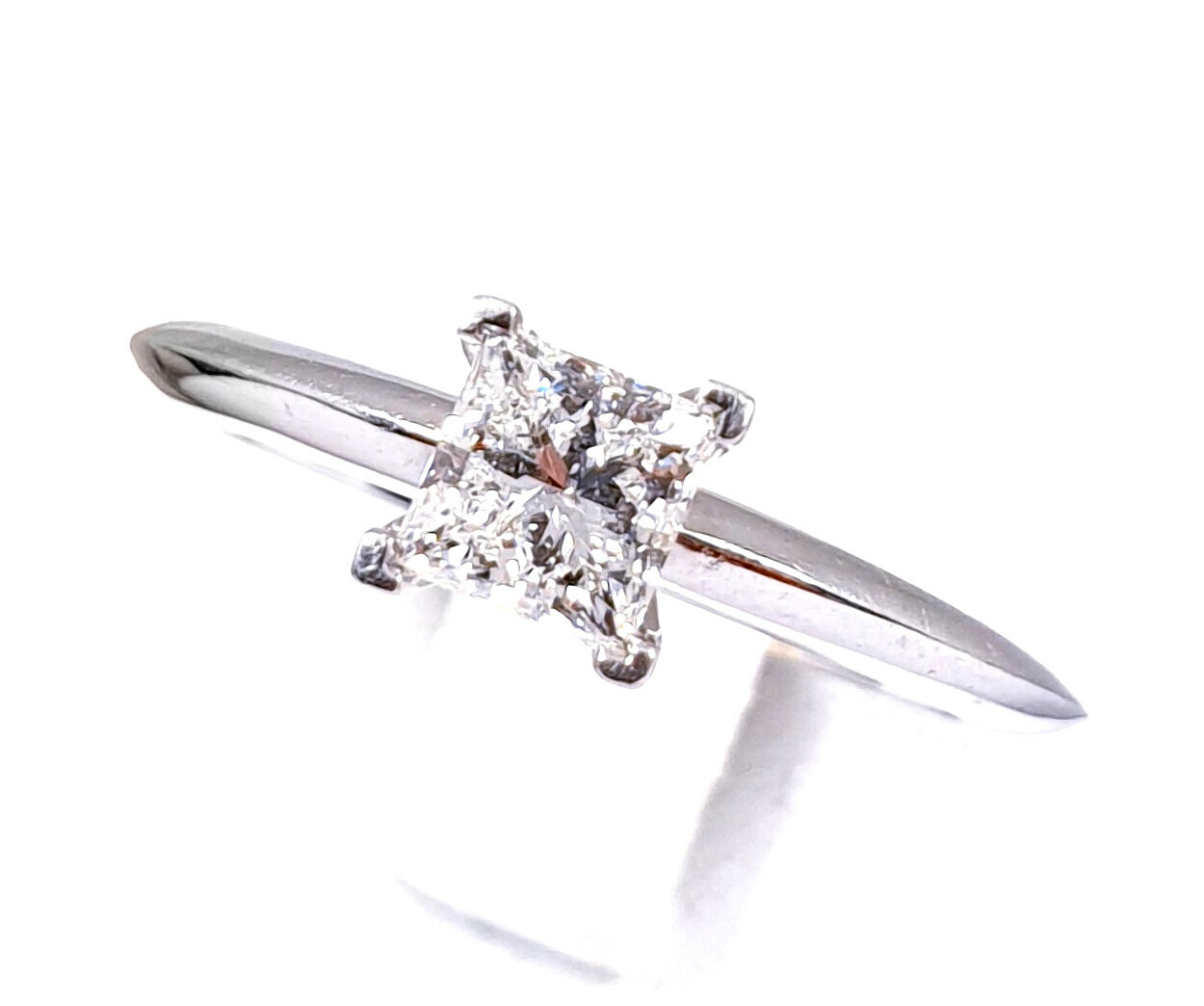 pierscionek-zareczynowy-tiffany-diament-platyna-zelazna-67-warszawa