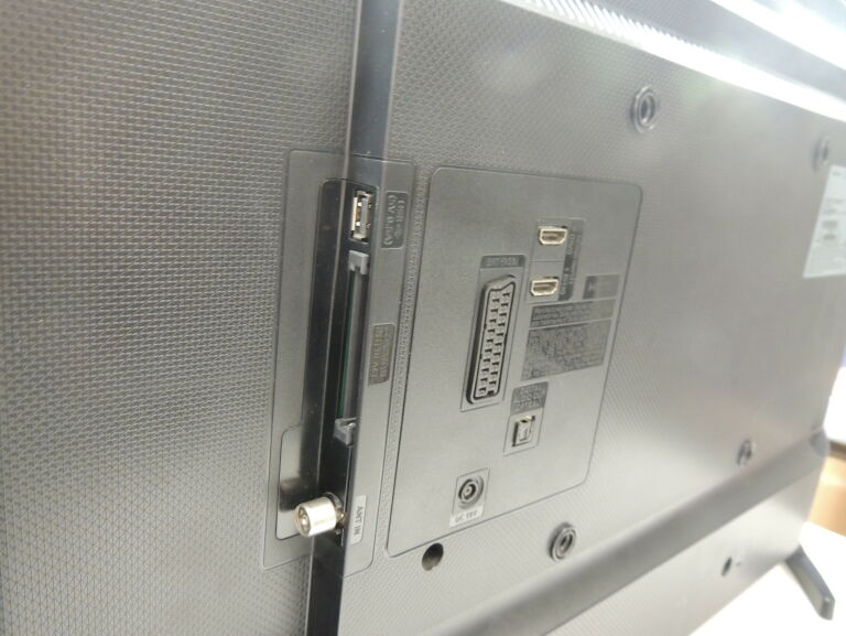 tv-samsung-32-ue32j5000aw-marka-samsung