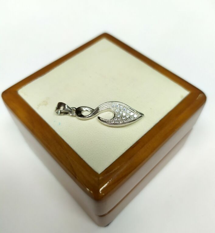 srebrna-zawieszka-z-54-marka-inna-marka