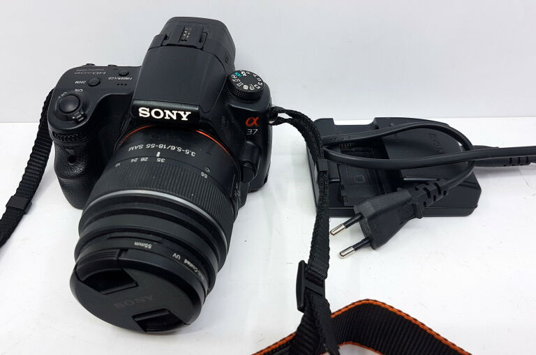 LUSTRZANKA SONY ALFA SLT-A37 + SONY SAL1855