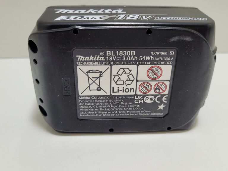 AKUMULATOR MAKITA 18V 3AH BL1830B
