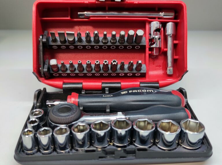 facom-zestaw-nasadek-14-rnano-marka-facom